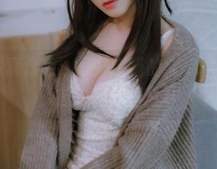 最新写真盘点：荒井喵喵的旗袍本A，眼前一亮的画风