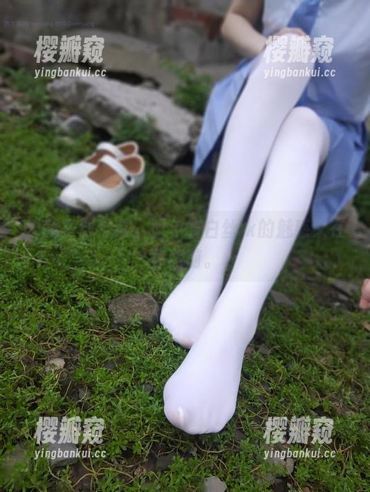 福利多到反常，西尔酱白丝jk的魅惑又在你眼前。