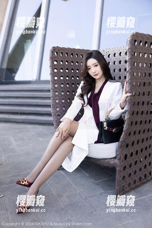 语画界-李丽莎 语画界 - 毫无疑问,李丽莎的自拍作品一键下载,轻松get!