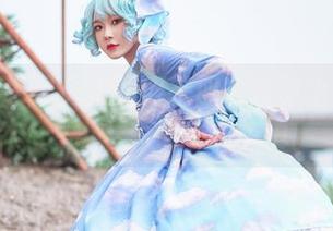 看阿包也是兔娘如何把职业装穿出私房风——一点俏皮的味道