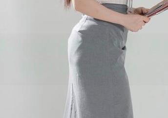 阿寨寨ninja的最新巫女作品，画像里藏着些不可言说的气息。