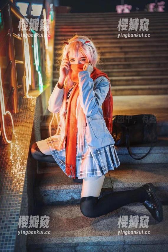 阿薰kaOri 阿薰kaOri的黑兽写真——原图中,有些东西值得细细品味。
