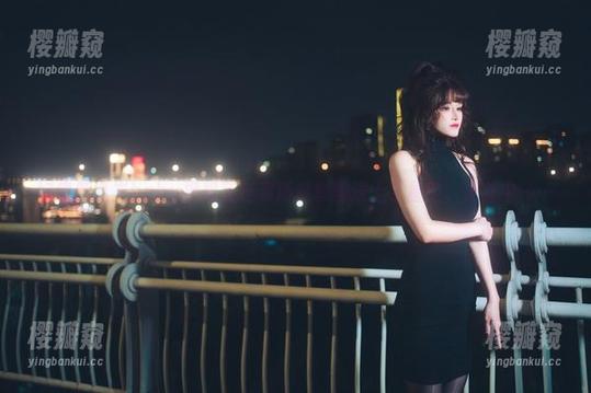 鹿八岁baby 好像鹿八岁baby把碧蓝档案精选套图送上了星空,脑补中……